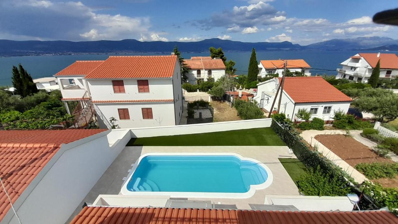 Apartments Mihovilovic - 50 M From Beach Slatine Dış mekan fotoğraf