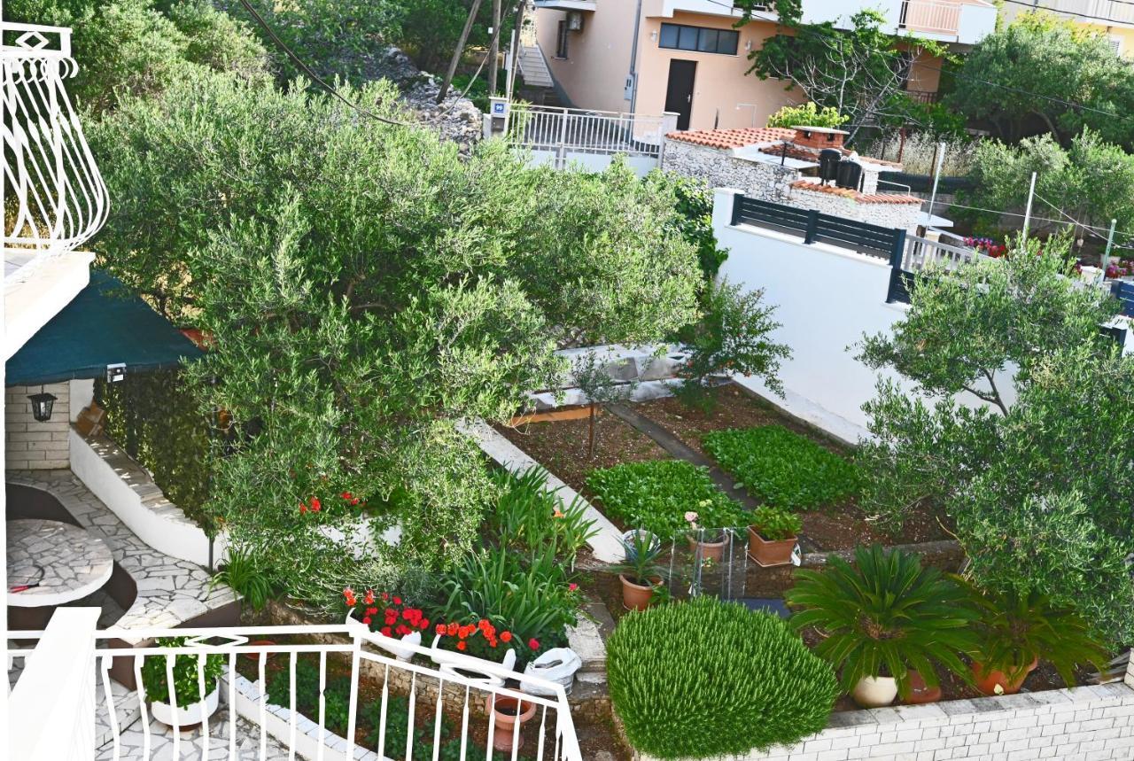 Apartments Mihovilovic - 50 M From Beach Slatine Dış mekan fotoğraf