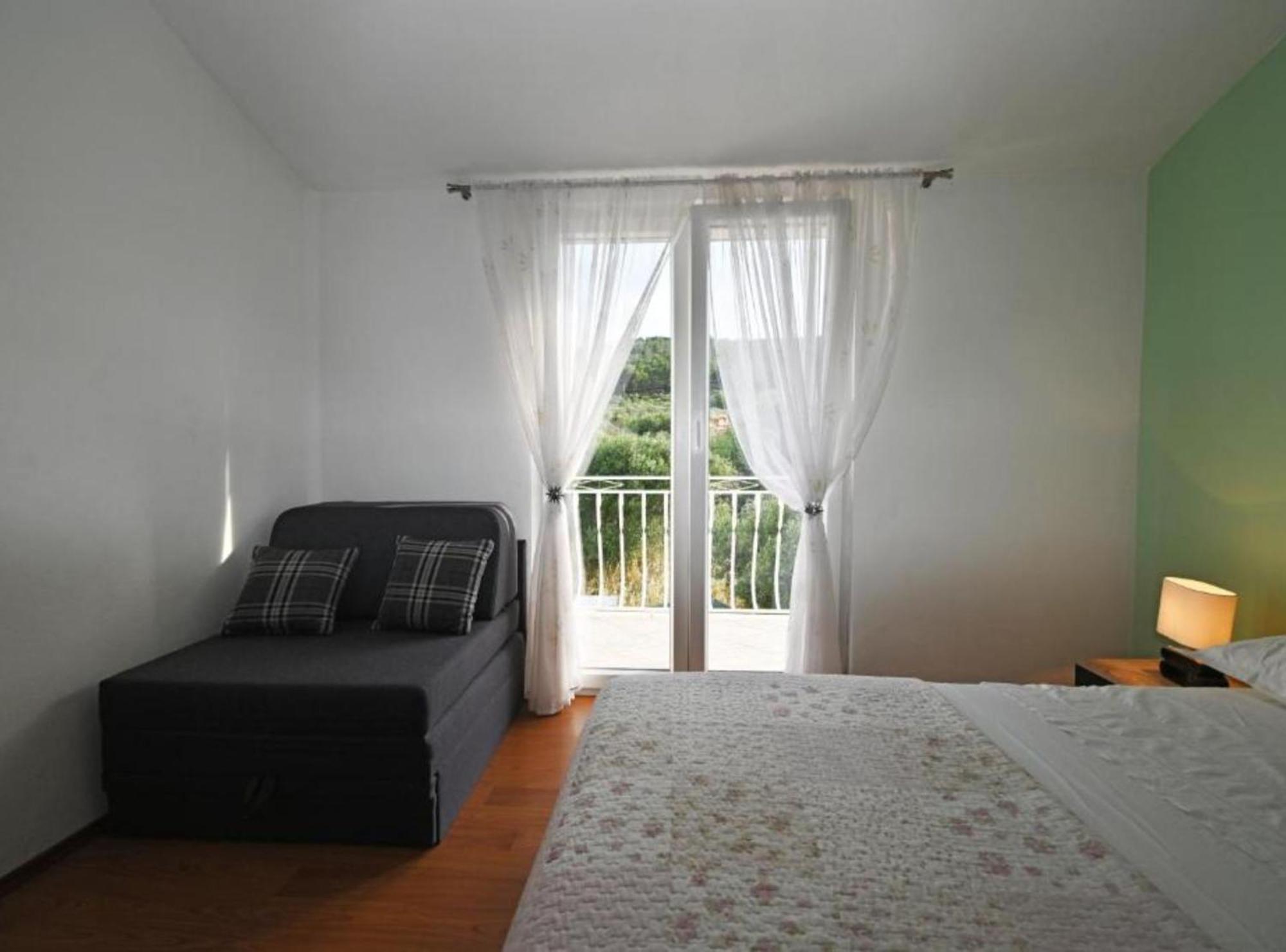 Apartments Mihovilovic - 50 M From Beach Slatine Dış mekan fotoğraf
