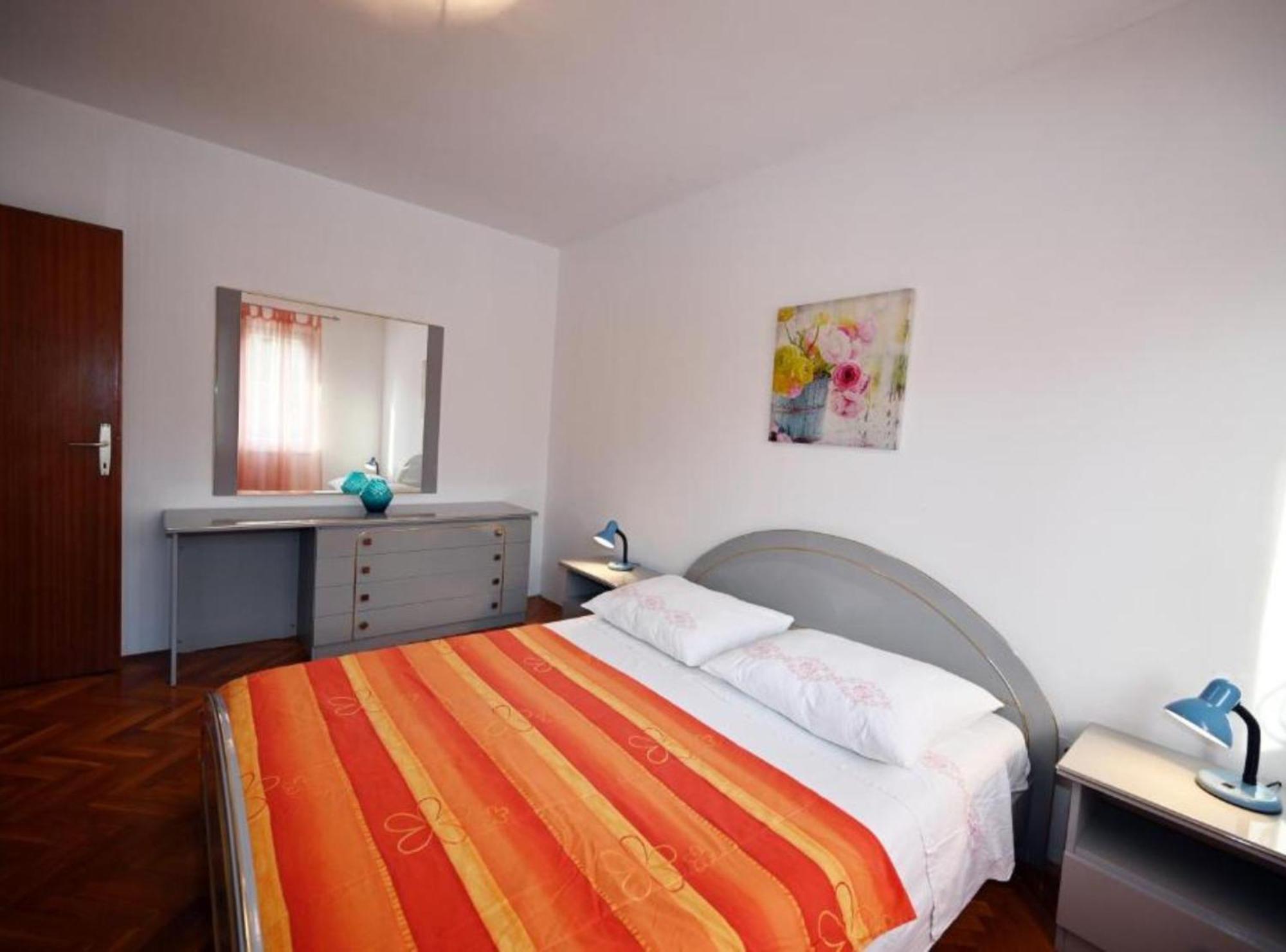 Apartments Mihovilovic - 50 M From Beach Slatine Dış mekan fotoğraf