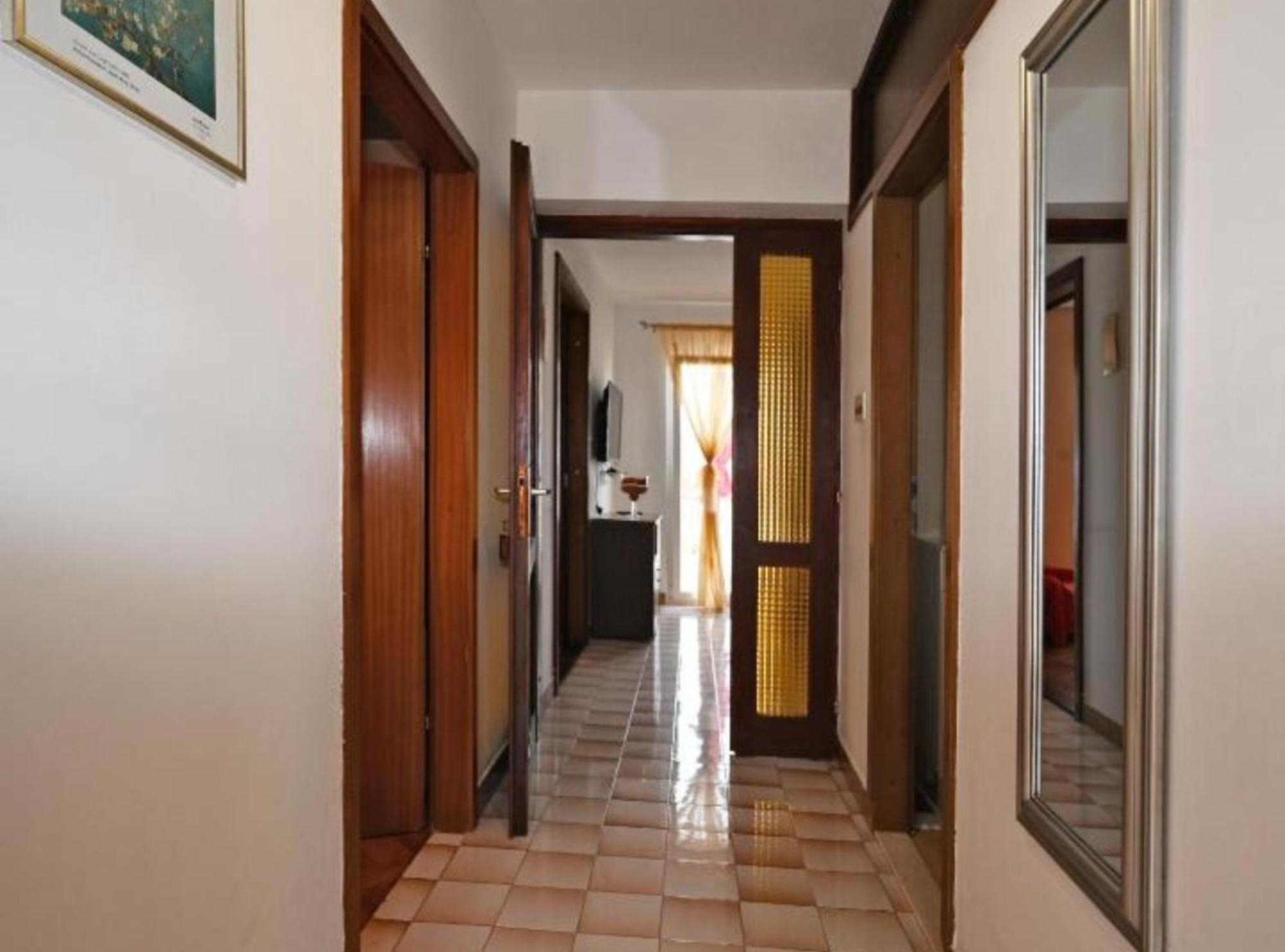 Apartments Mihovilovic - 50 M From Beach Slatine Dış mekan fotoğraf