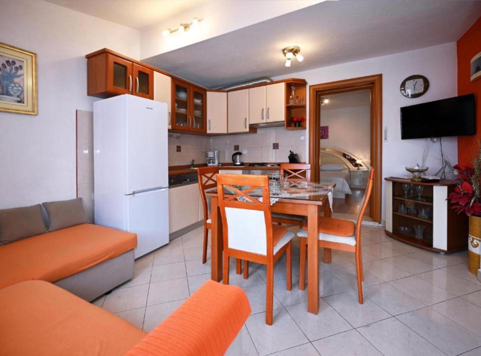 Apartments Mihovilovic - 50 M From Beach Slatine Oda fotoğraf